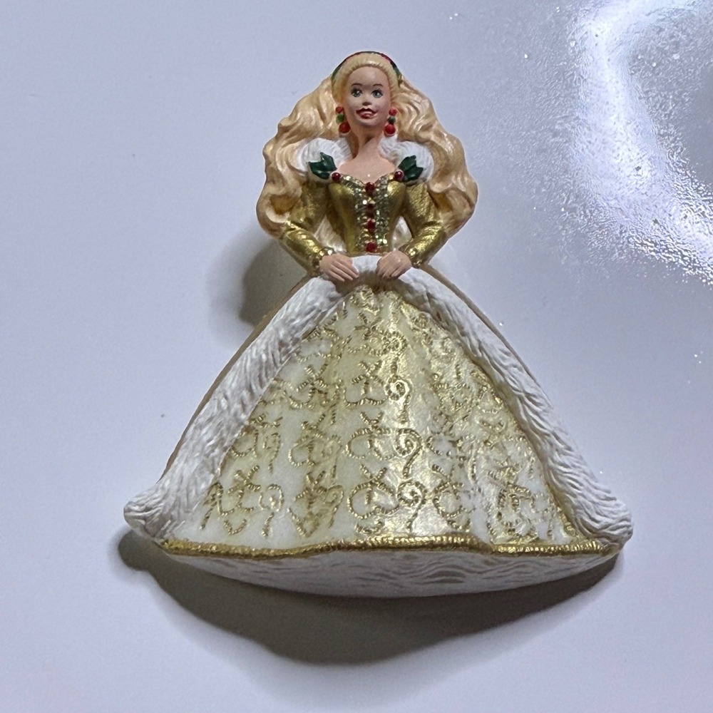 Mattel Hallmark Barbie Ornament Brooch Pin 1996 Holiday Christmas Gold‎